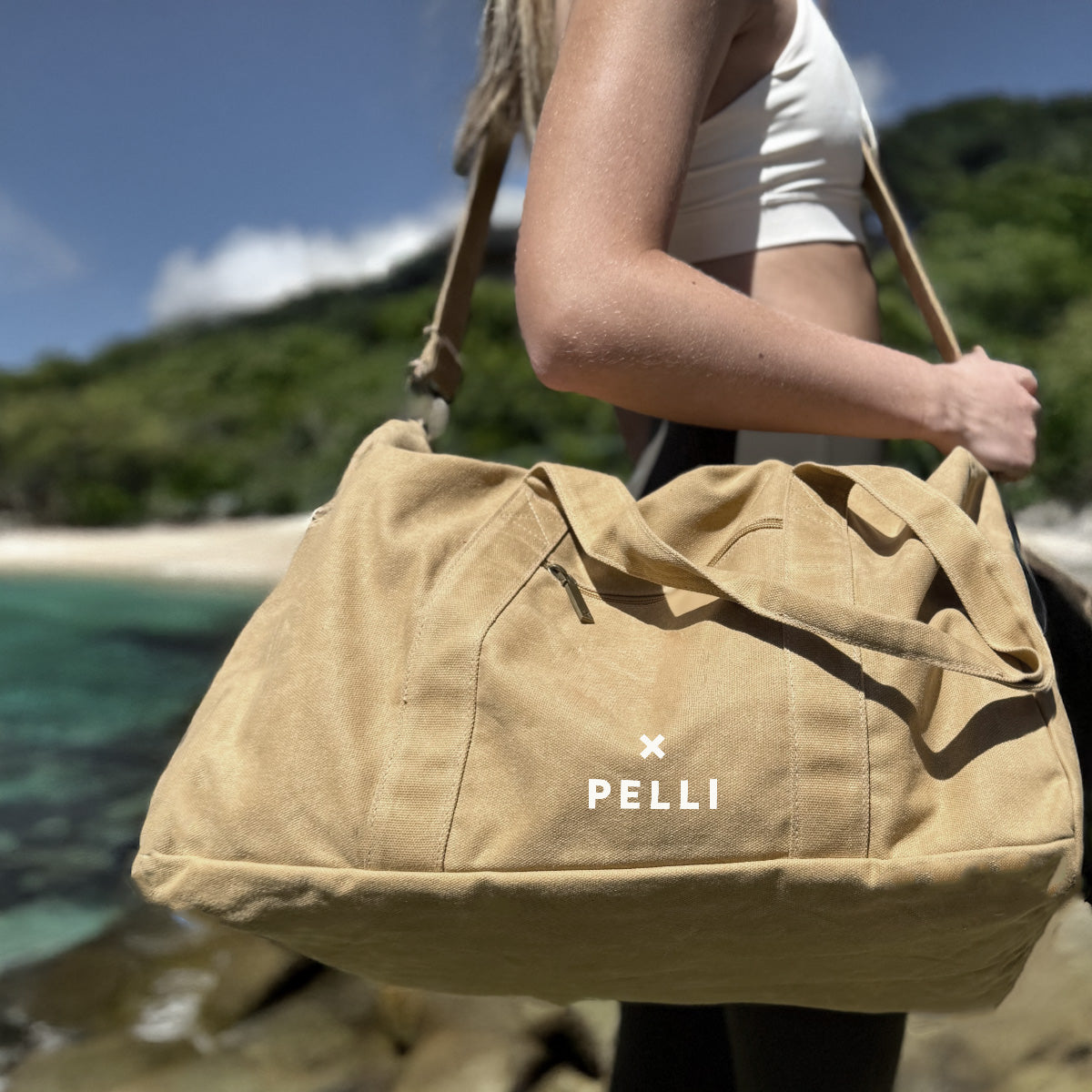 Mandu Medium Waxed Canvas Duffle Bag - Ginger