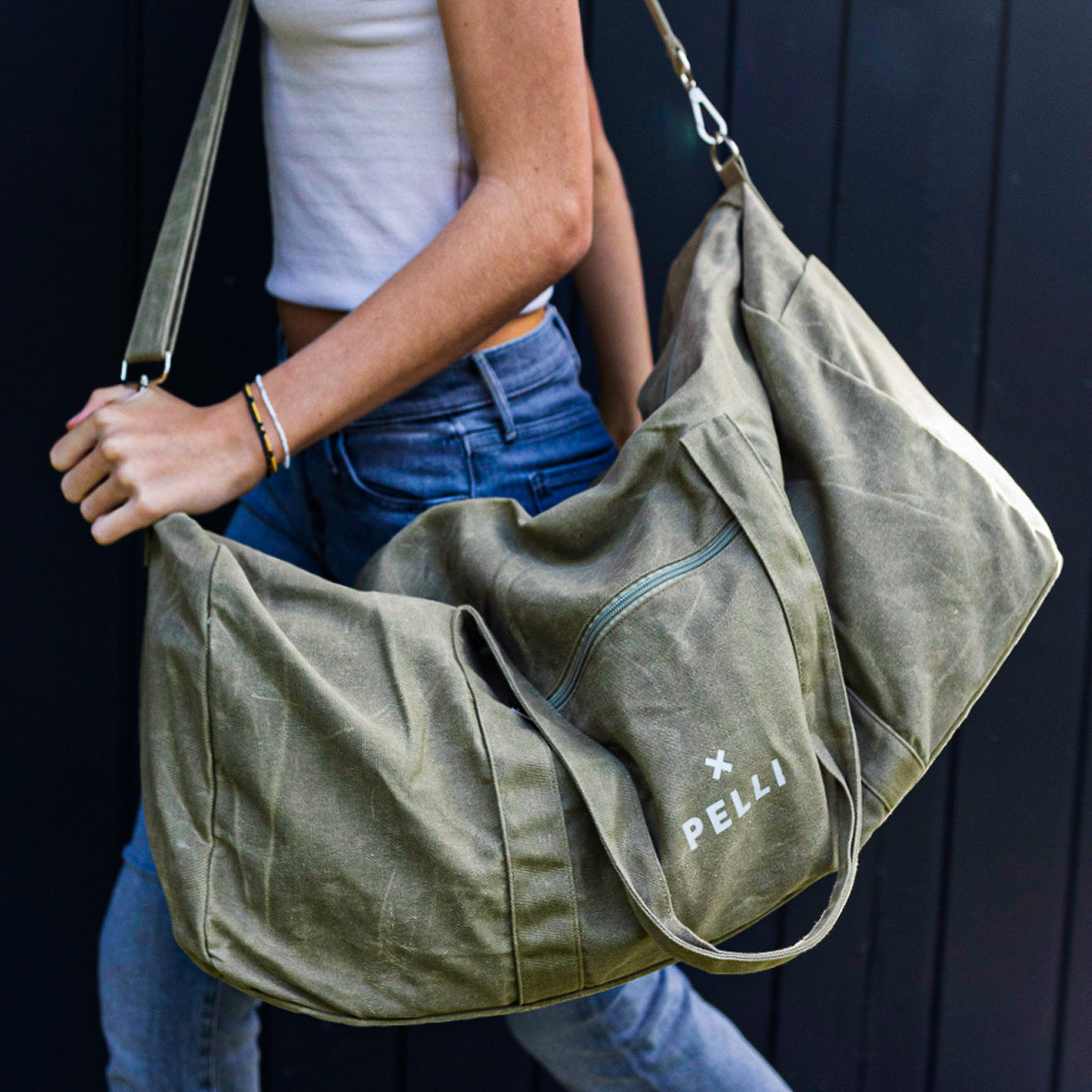 Large Waxed Canvas Duffle Bag in Army Green