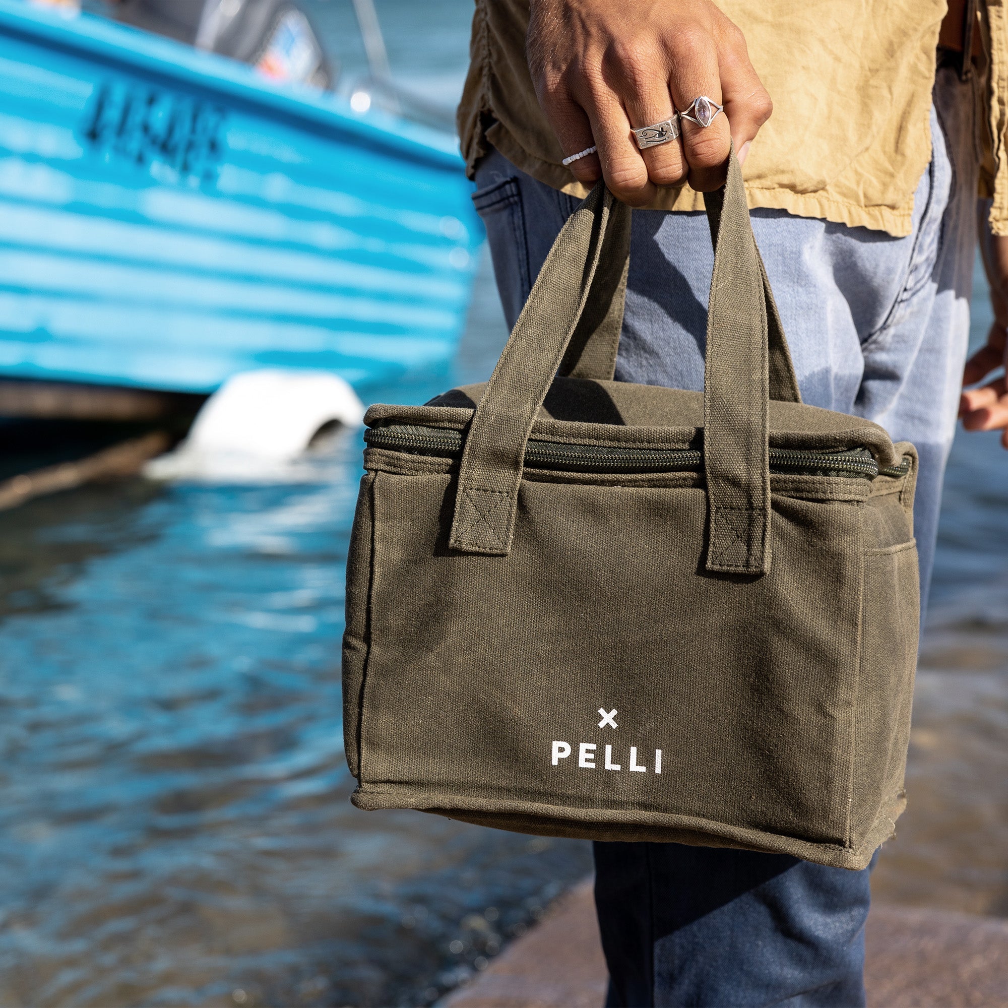 Waxed Canvas Insulated Lunch Bag I Waxed Canvas I Dark Green Army